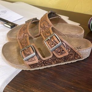 NWT Western Tooled Sandals